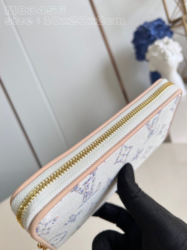 LV White Zippy Wallet M83456 - Image 4