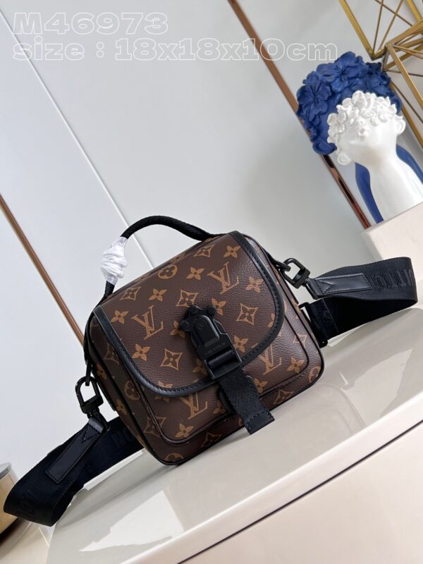 LV M46973 Quest Messenger