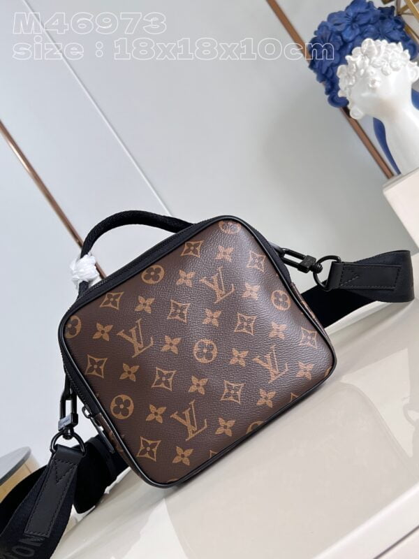LV M46973 Quest Messenger - Image 2