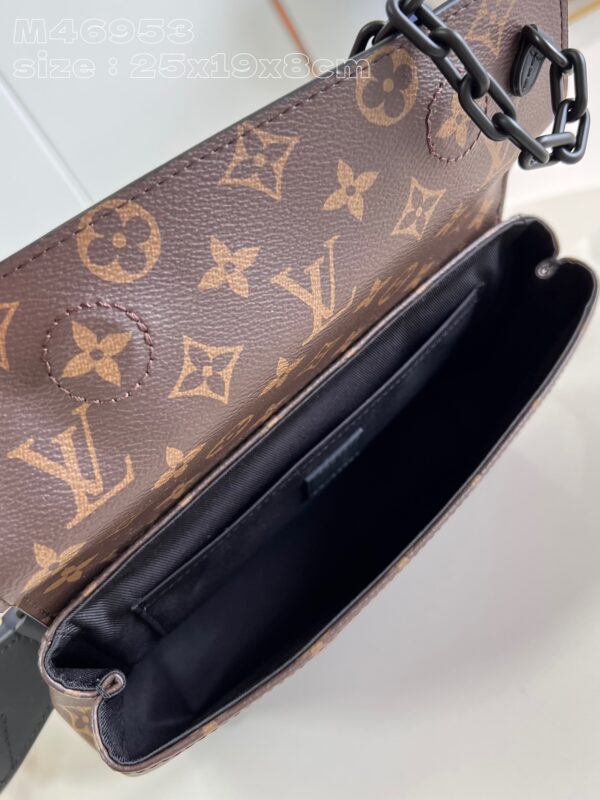 LV M46953 Steamer PM - Image 3