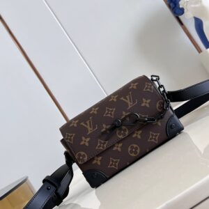 LV M83613 Steamer Wearable Wallet