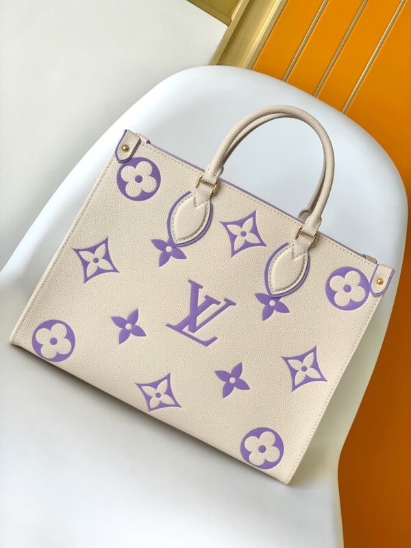 LV M23937 ONTHEGO Medium Handbag Purple