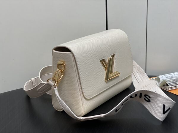 M24765 White Twist Medium Handbag - Image 3