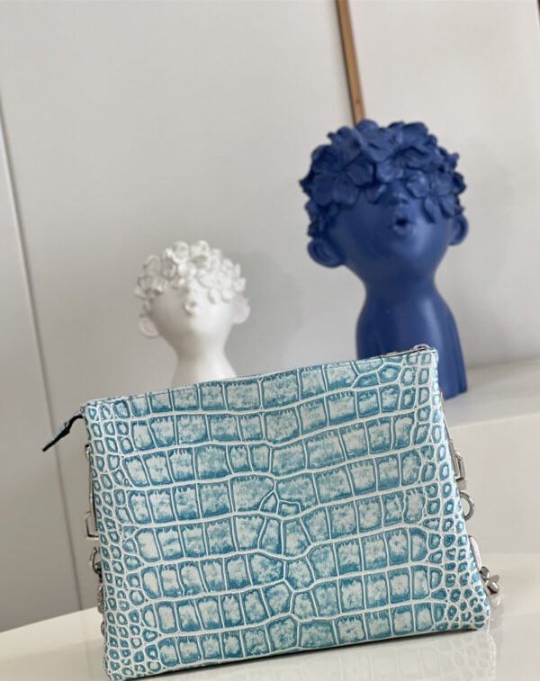 Louis Vuitton Coussin Handbag M57790 Blue - Image 4
